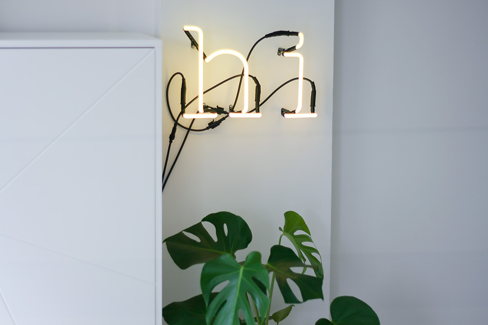 seletti-neon-letters-fonq-urban-jungle-monstera