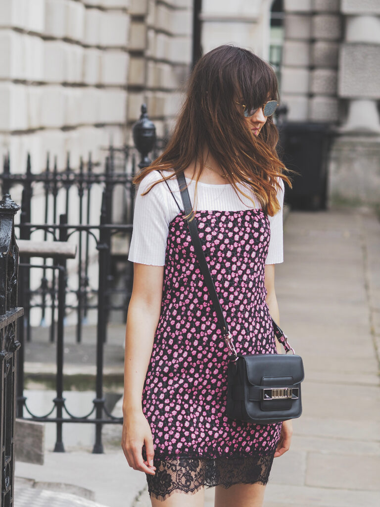 topshop-floral-dress-converse-shoes-proenza-schouler-ps-11-bag-summer-outfit-7